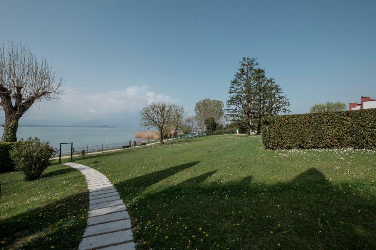 Residence Holiday Sirmione B8 Экстерьер фото