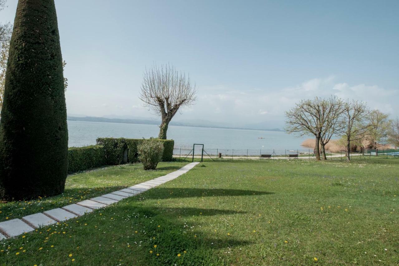 Residence Holiday Sirmione B8 Экстерьер фото
